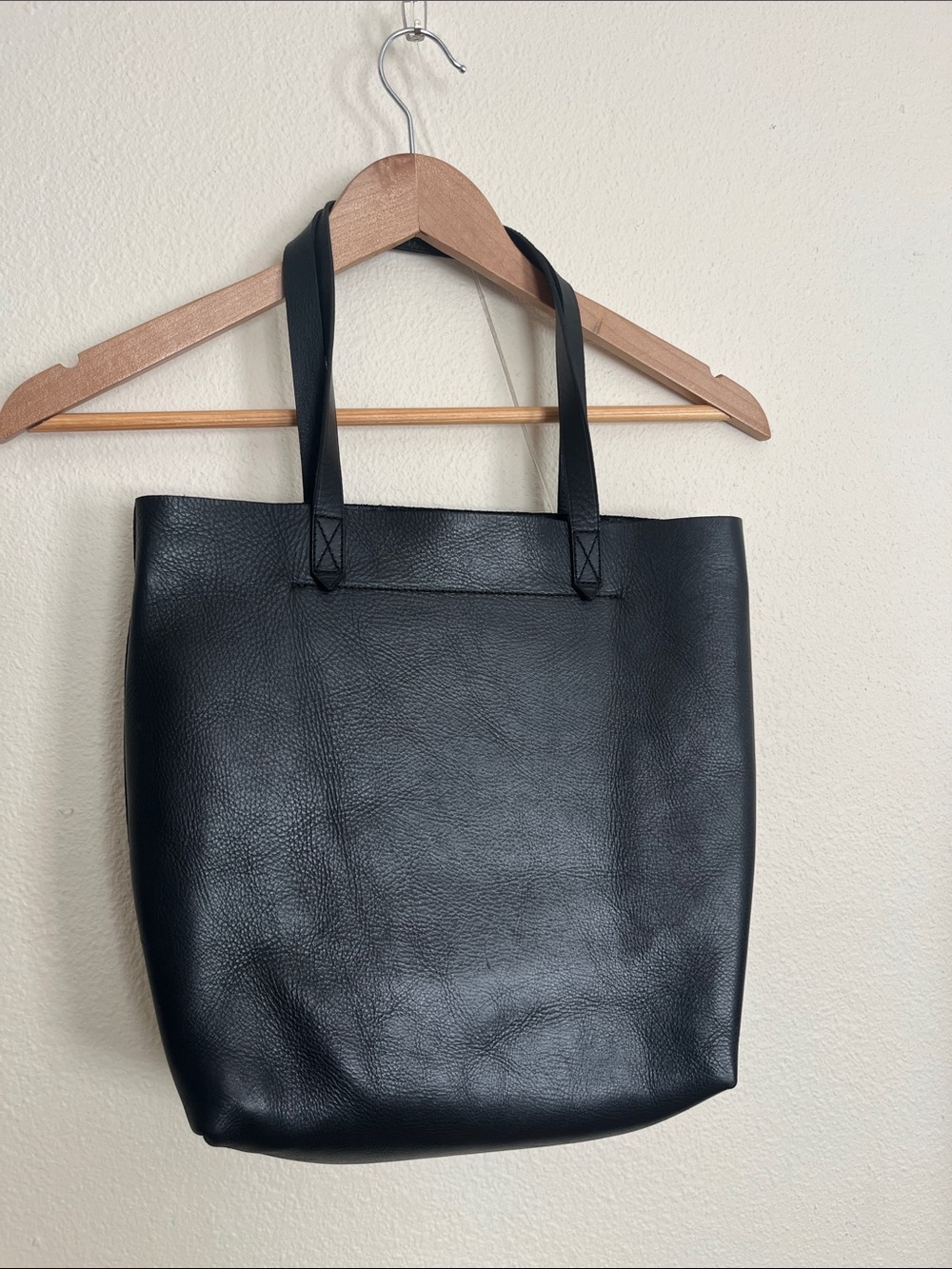 Black Madewell 100% Leather Convertible Tote Bag - Picture 3 of 10